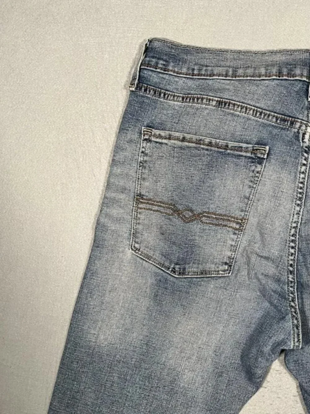 Levi’s Denizen 232 Light Blue Slim Straight Jeans Mens W36 I34